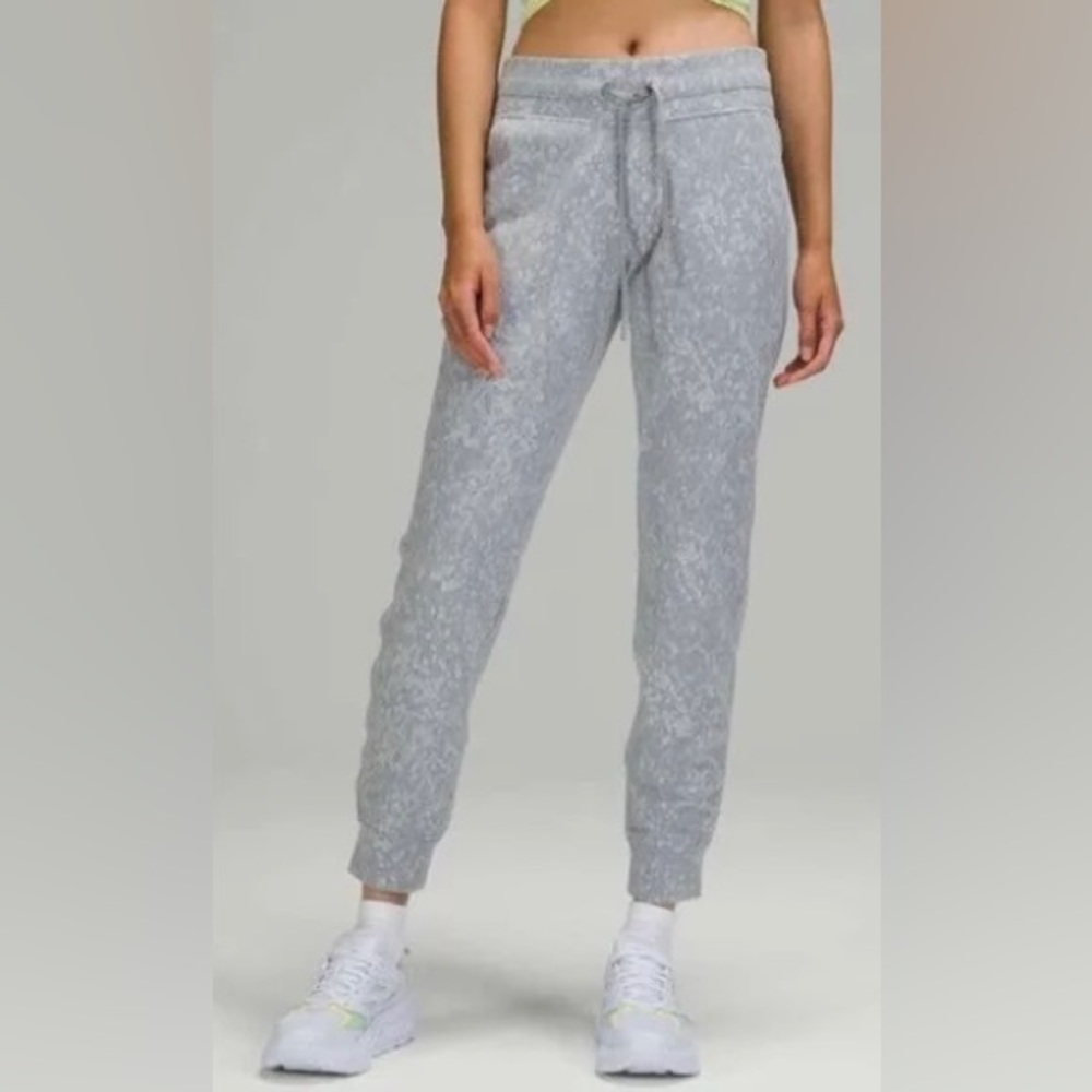 LNWOT Lululemon 8  Ready to Rulu Jogger Speckle Spritz Jacquard Rhino Grey
